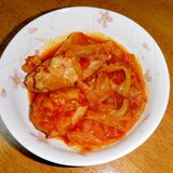 簡単で美味しい！　鶏手羽元とキャベツのトマト煮